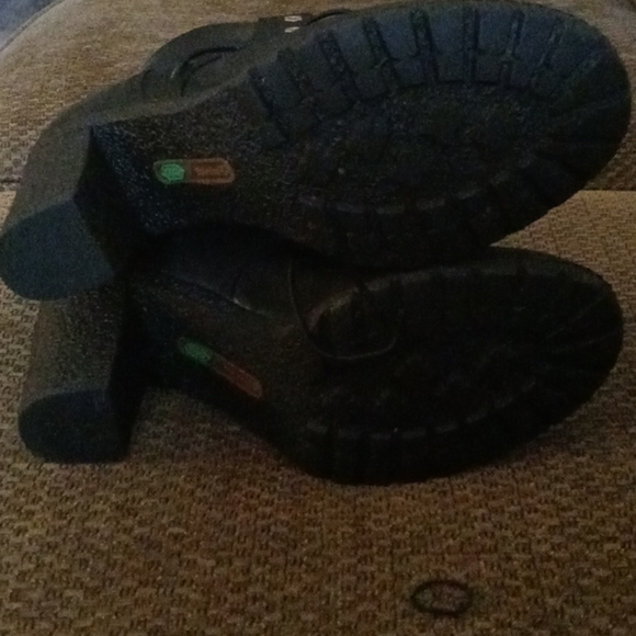 Size 9 Timberland Earthkeepers - Picture 5 of 5